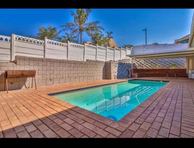 5 BEDROOM HOUSE FOR SALE IN BLUFF